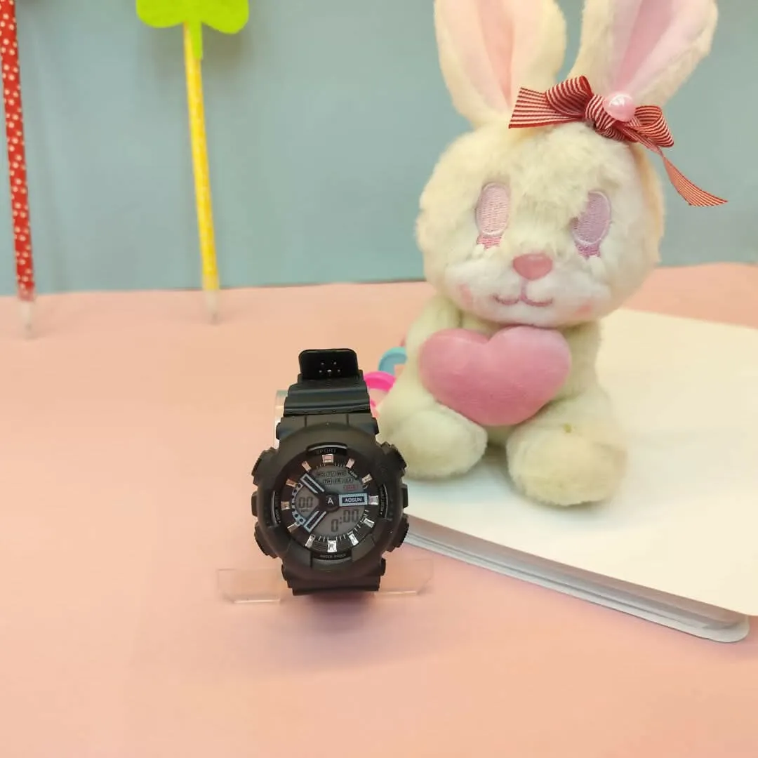 Modern and Sporty Wristwatch for the Fashion (Multicolors)
