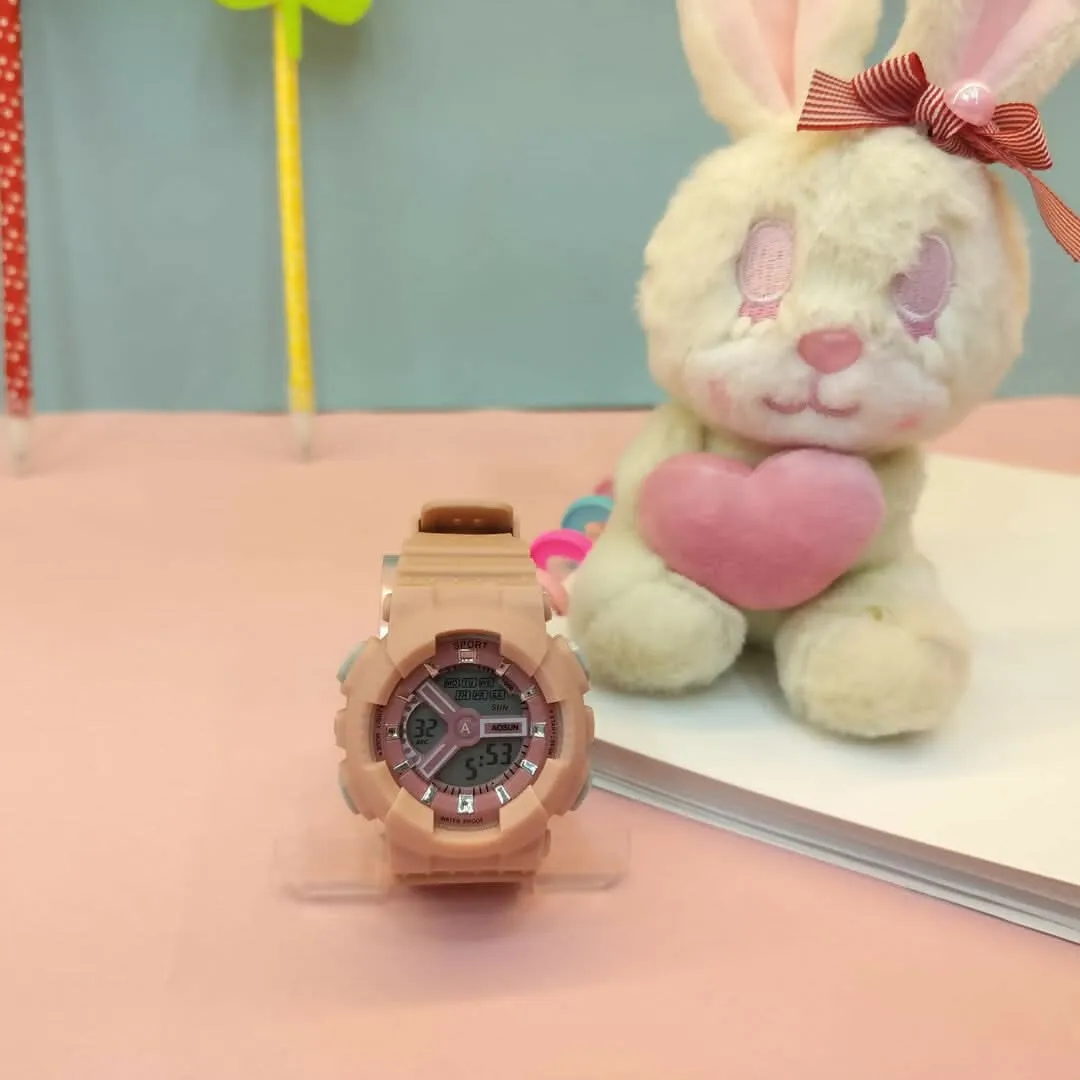 Modern and Sporty Wristwatch for the Fashion (Multicolors)