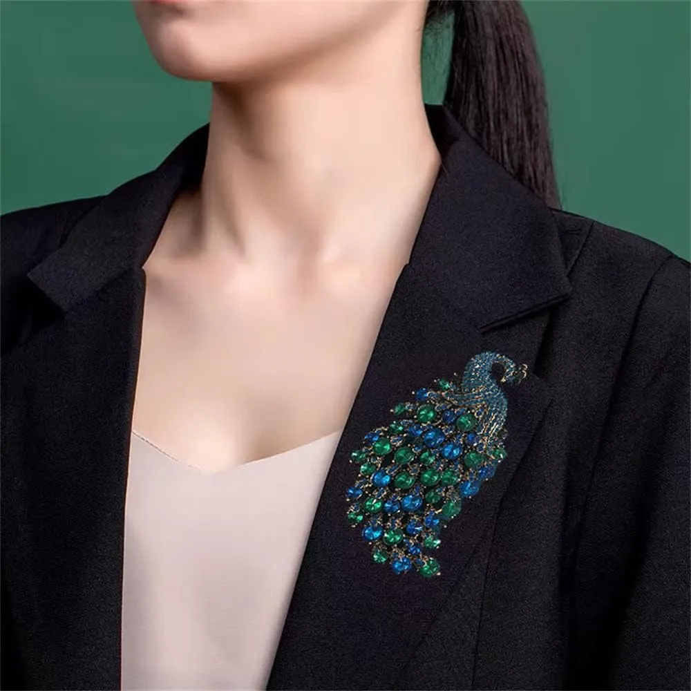 Rhinestone Peacock Brooch Pin for Women Girls Fashion Exquisite Exaggerated Big Crystal Bird Animal Brooches Lapel Pins Elegant Dress Accessories Wedding Christmas Birthday Jewelry Gift